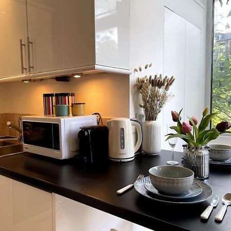 Cute&Cozy Studio Apt In Barons Court لندن المظهر الخارجي الصورة